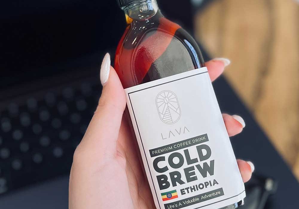 تأثیر نوشیدن ۲.۵ فنجان قهوه در روز بر کاهش بیماری‌های مزمن زنان