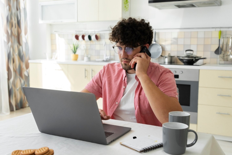 چطور محیط خانه را برای کار در منزل حرفه‌ای و بدون حواس‌پرتی آماده کنیم؟