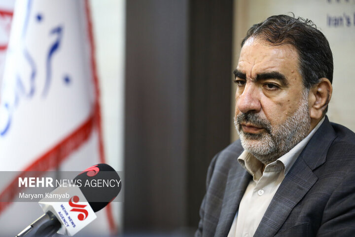 بازنگری تمام رشتههای دانشگاهی براساس مسائل و اولویتهای ملی