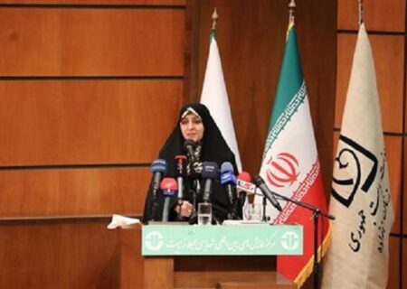 بهروز آذر: موضوع جایگاه زن و مقام مادر محدود به یک هفته نیست