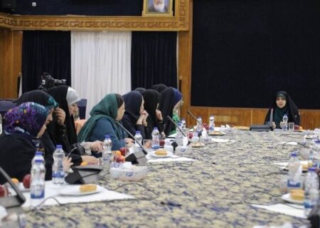 دیدار صمیمانه معاون رئیس‌جمهور با زنان خبرنگار در هفته زن