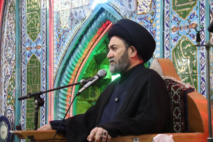 آیتالله عاملی: پیامرسانی حضرت زینب(س) ضامن بقای نهضت حسینی شد