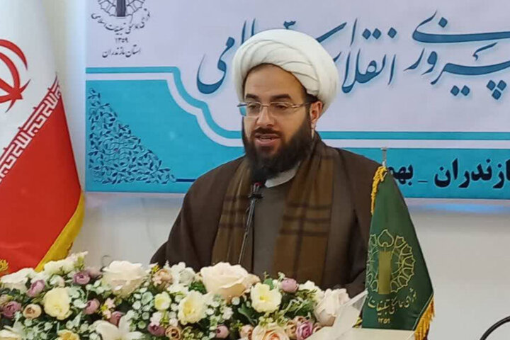 «ایران مقتدر، ملت پیروز» محور برنامه‌های دهه فجر؛ چرایی انقلاب شود