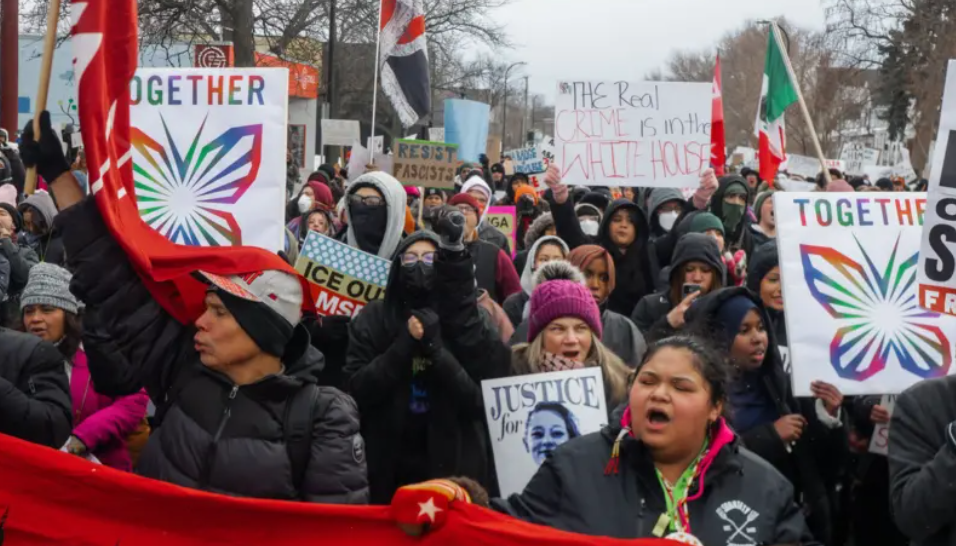 «تام هومن» در خط مقدم؛ آیا اعتراضات مینیاپولیس آمریکا مهار می‌شود؟