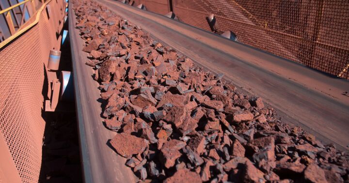 اصلاح سنگین قیمت سنگ آهن؛ آتش اقتصاد چین دامن فولادی ها را گرفت