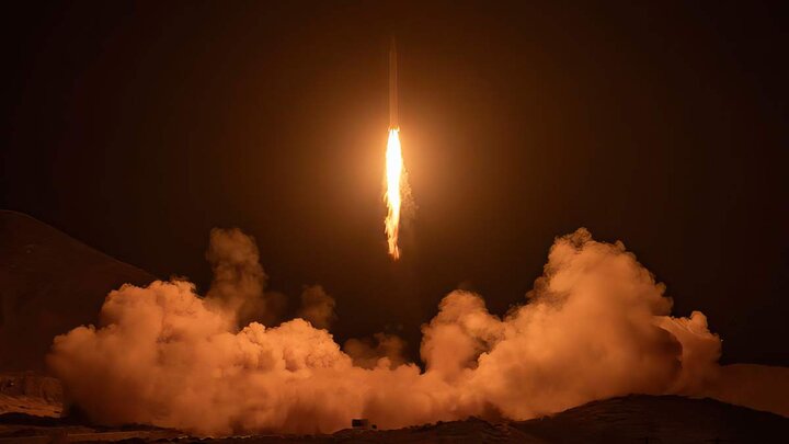 تحلیلگر عراقی: ایران غافلگیری‌های زیادی برای آمریکا دارد