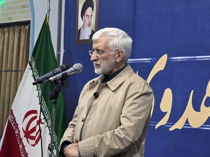 جلیلی: دشمن در محاسبات خود ایمان ملت ایران را نادیده گرفت