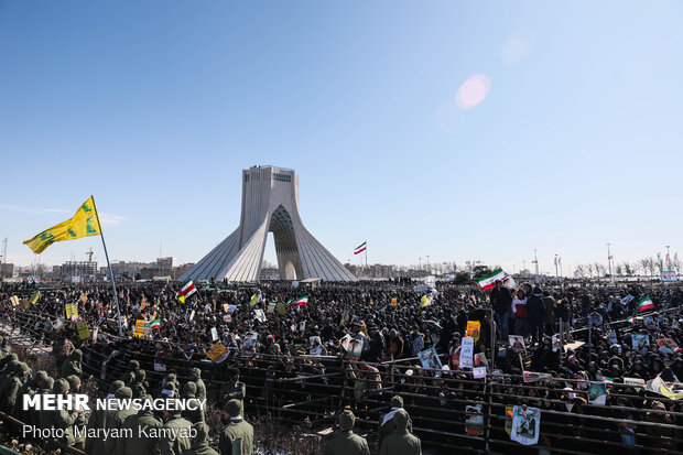 خیابان‌ها فردا می‌گویند؛ دشمن مأیوس باش!
