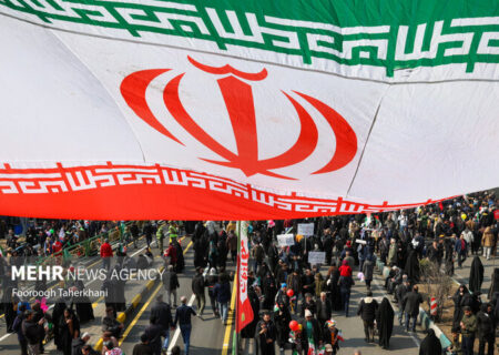 دعوت پزشکان از مردم برای حضور پرشور در راهپیمایی ۲۲ بهمن