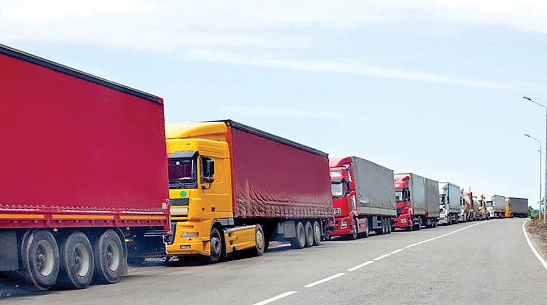 زمین‌گیر شدن کامیون‌های ایرانی در مرزهای آسیای میانه / ماجرا چیست؟