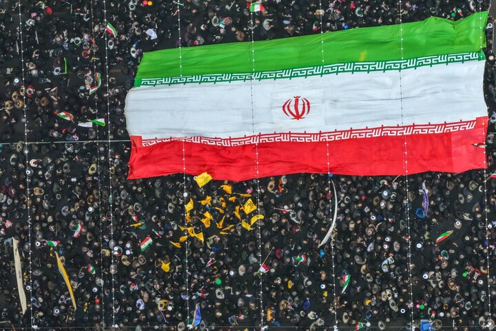 نیویورکتایمز: راهپیمایی ایرانیها «نمایش ایستادگی» مردم ایران بود