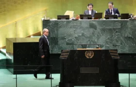 دلار و سکه روی دور افزایش قیمت/ بازار در انتظار اخبار مهم از نشست سازمان ملل و تنگه هرمز/ ماجرای تحریم هواپیمایی ایران و جابه‌جایی 86 تن طلای هلند چه بود؟